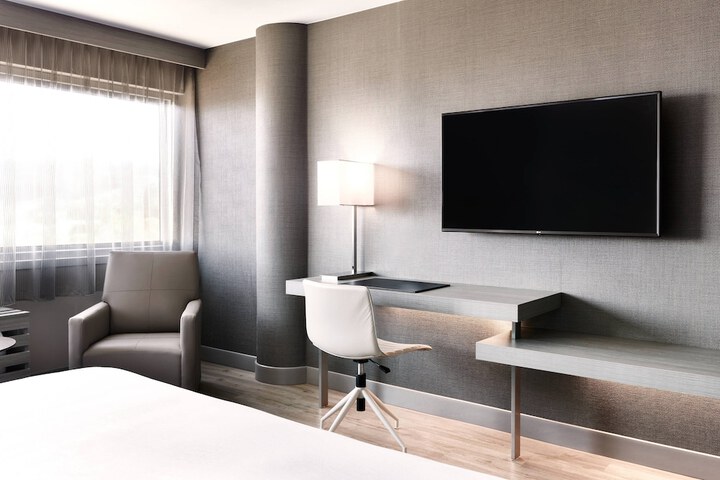 Room 22 of 64