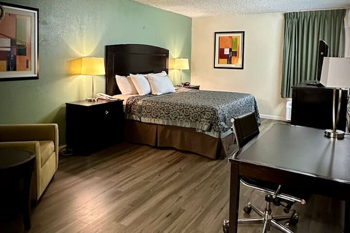 Room 57 of 118
