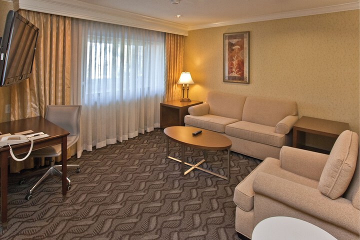 Room 32 of 63