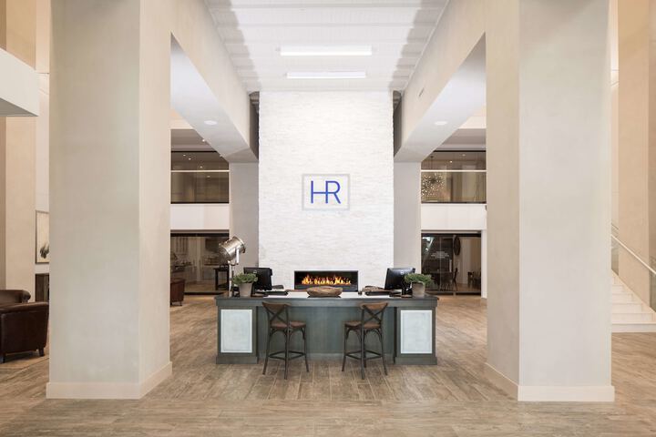 Hotel Renovo Des Moines UrbandaleTapestry Collection Hilton
