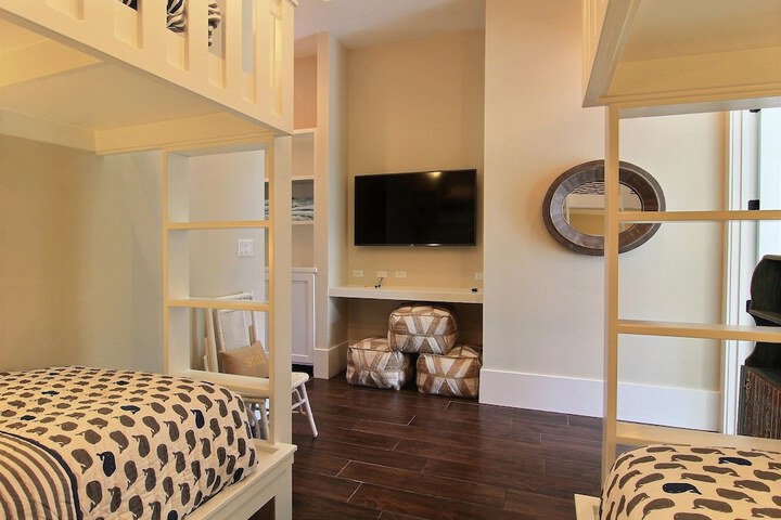 Room 15 of 22