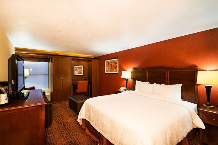 Room 28 of 59