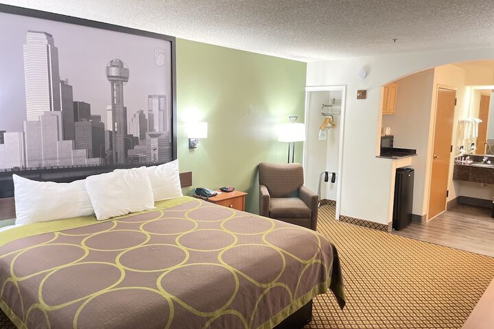 Room 19 of 30