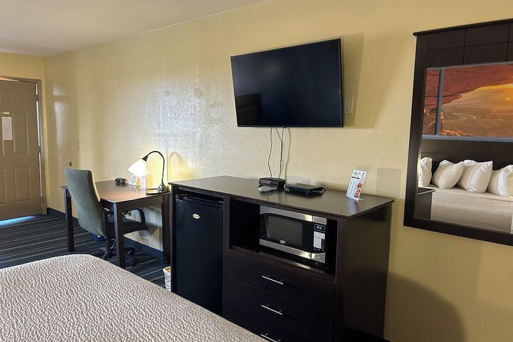 Days Inn by Wyndham Holbrook
