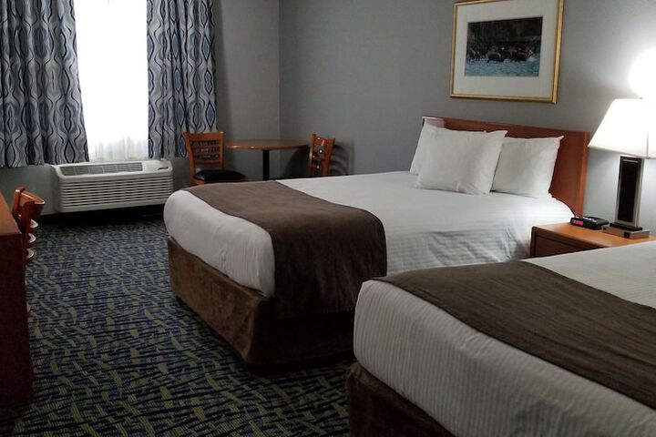 Room 32 of 40