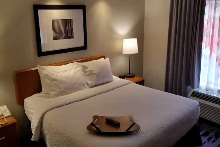 Room 18 of 37