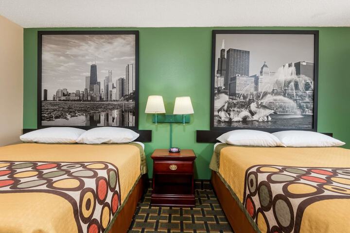 Room 8 of 16