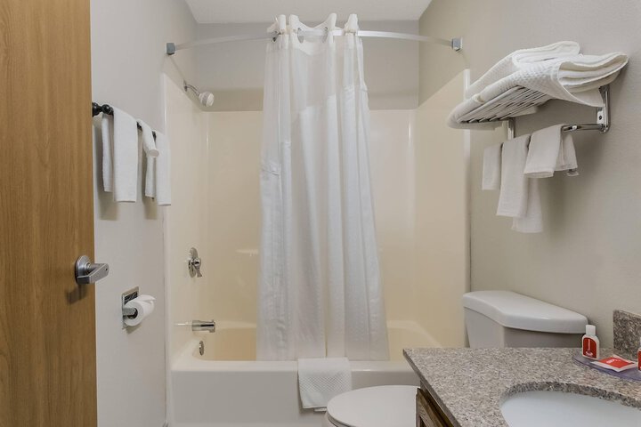Econo Lodge Inn & Suites Yankton