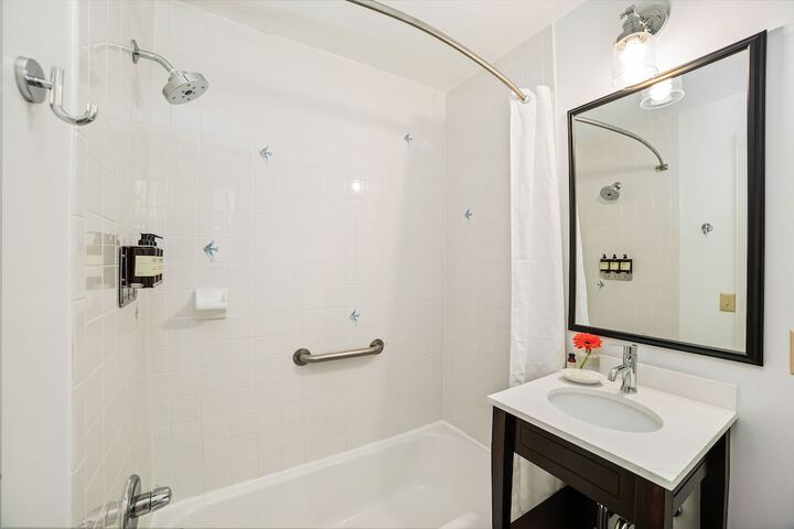 Room 21 of 36