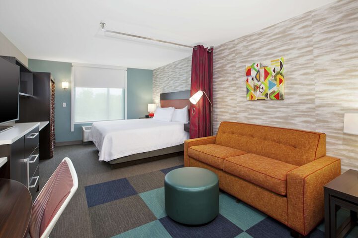 Room 13 of 27
