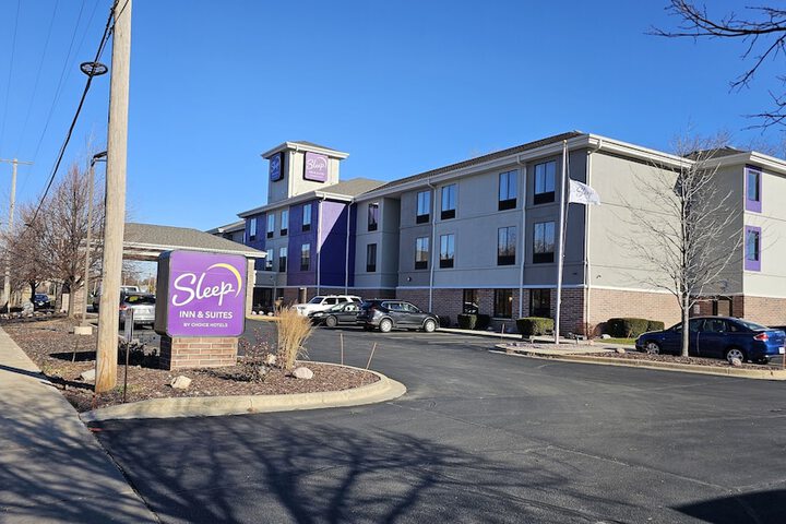 Sleep Inn & Suites Milwaukee Airport
