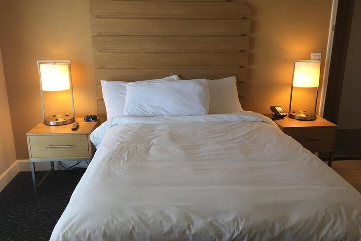 Room 9 of 24