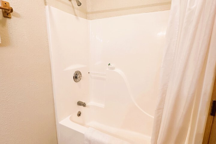 Room 110 of 299
