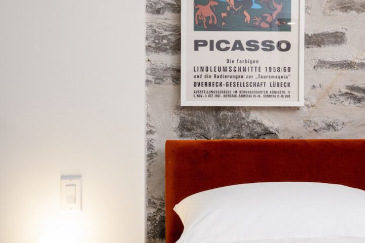 Room 40 of 142