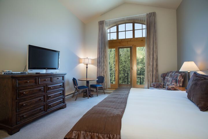 Room 17 of 53