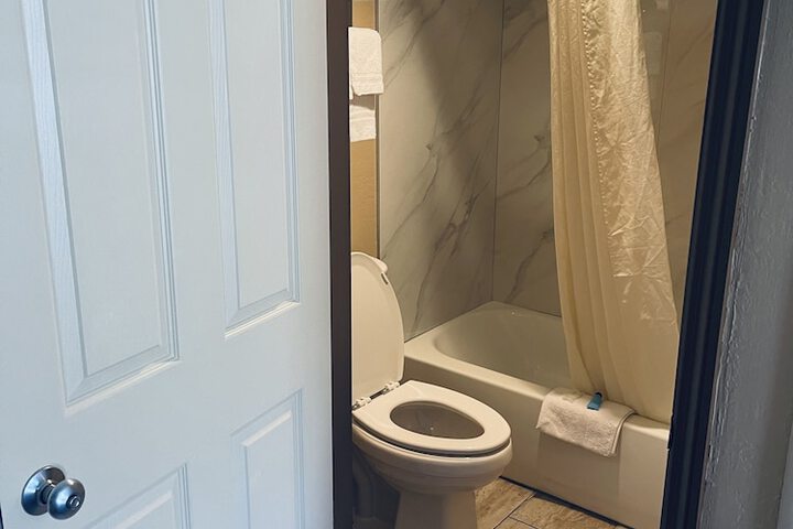Room 10 of 23