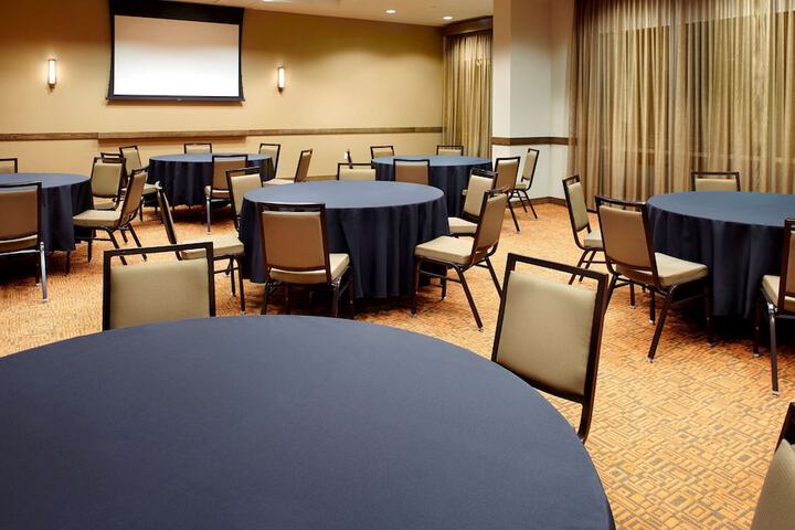 Hyatt House Denver / Lakewood at Belmar