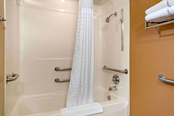 Extended Stay America Select Suites Detroit Farmington Hills