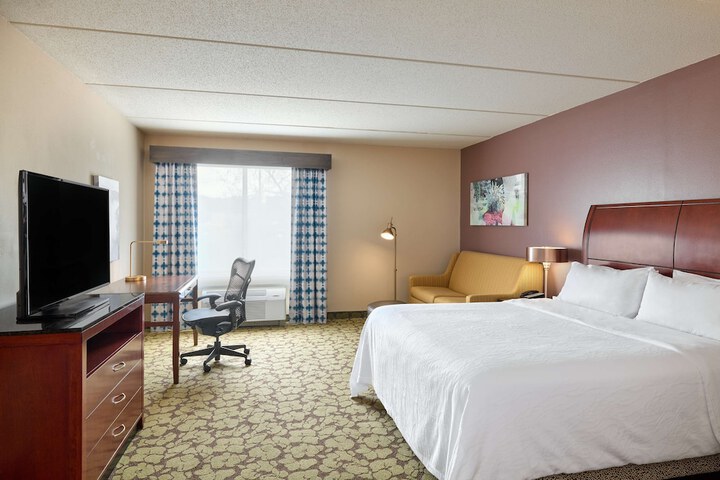 Room 12 of 51