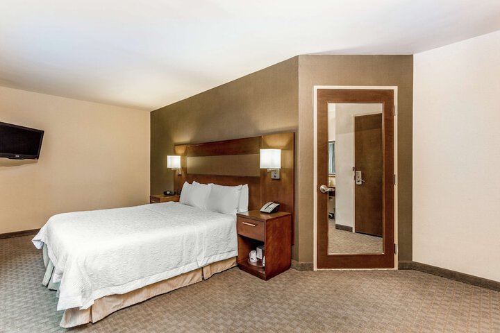 Room 19 of 44