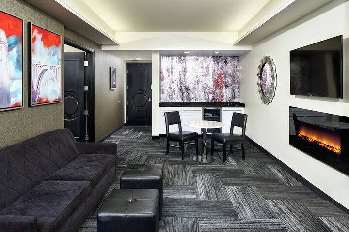The Davenport Grand Autograph Collection
