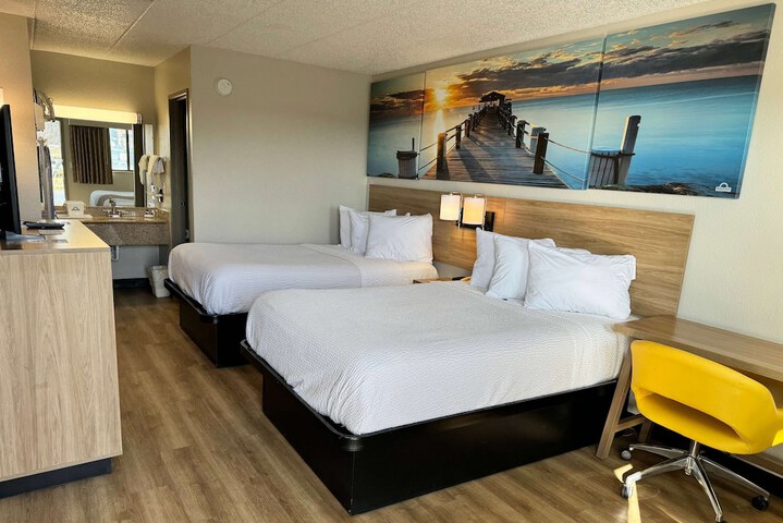 Room 13 of 41