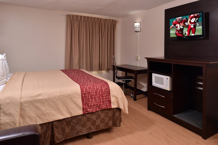 Room 10 of 30