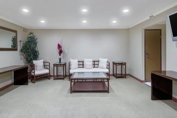 Hotel Interior 10 of 48