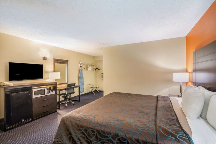 Room 21 of 29