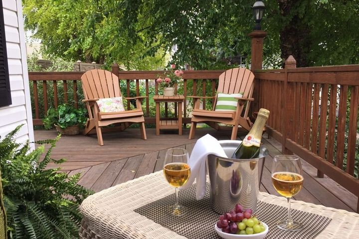 DONNAS PREMIER LODGING