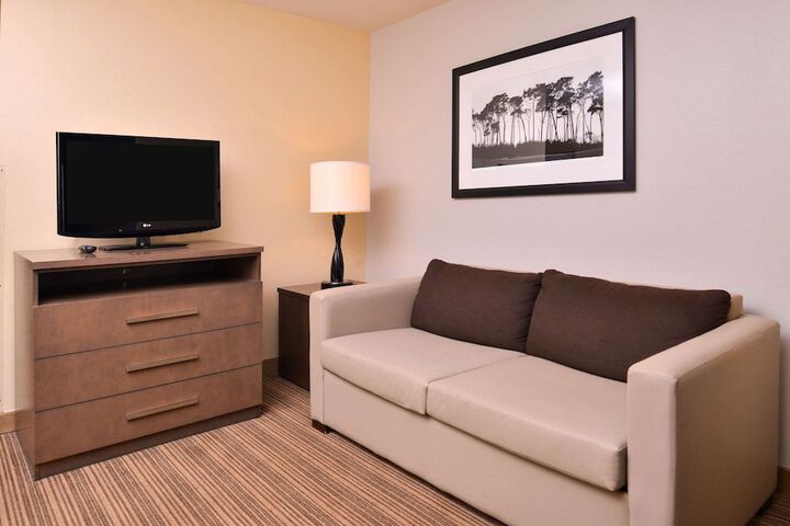Country Inn & Suites by Radisson Omaha Airport, IA