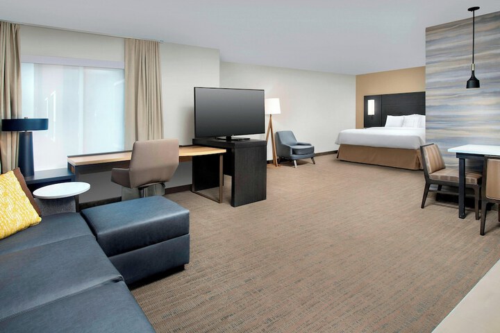 Room 34 of 41