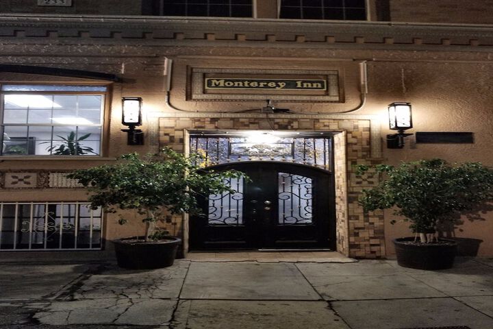 Monterey Inn Hotel