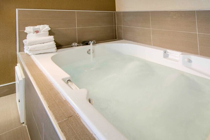 Comfort Suites Linn County
