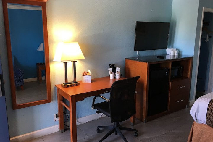 Room 20 of 42