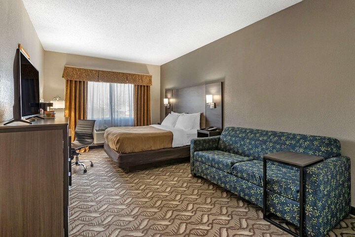Room 17 of 46