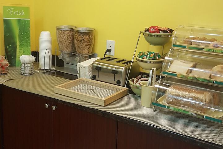 Breakfast/Coffee Service 40 of 56