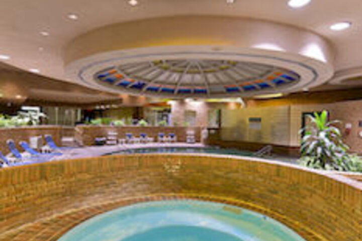 Edward Hotel and Convention Center