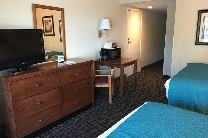 Room 11 of 27