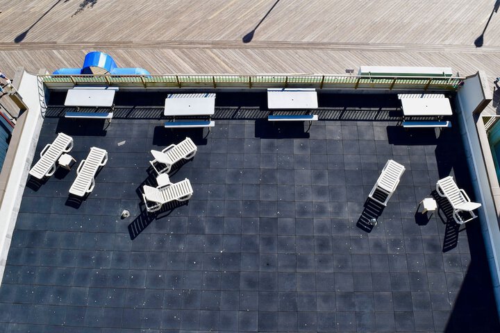 Sundeck 24 of 26