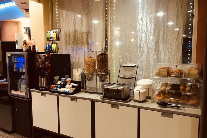 Breakfast/Coffee Service 26 of 29