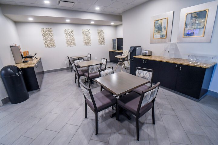 Euro Suites Hotel