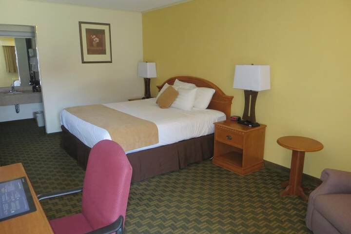 Red Coach Inn