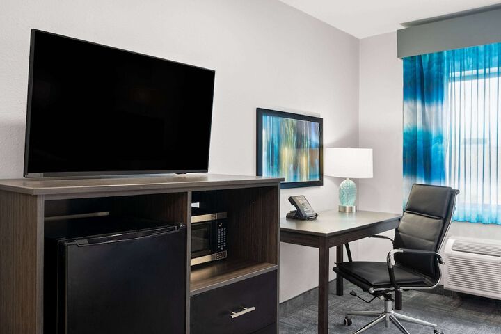 Room 15 of 50