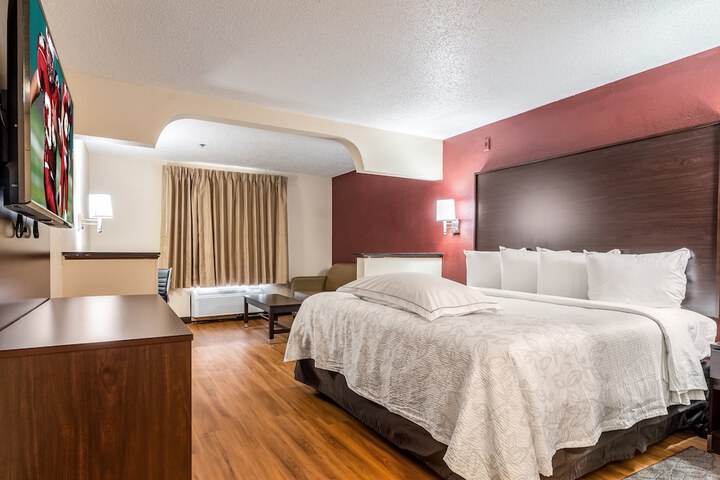 Room 12 of 30