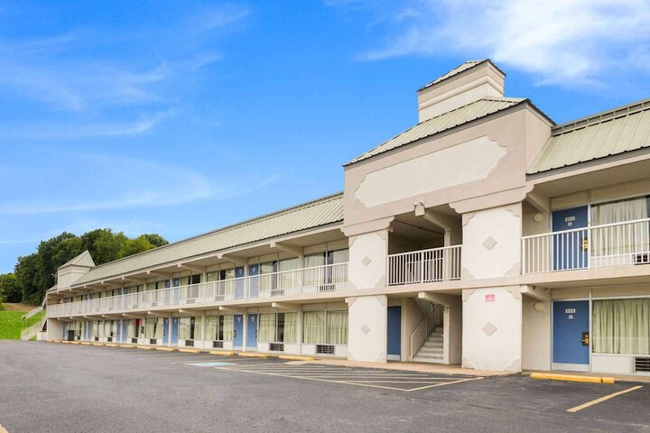 Motel 6 Pulaski TN
