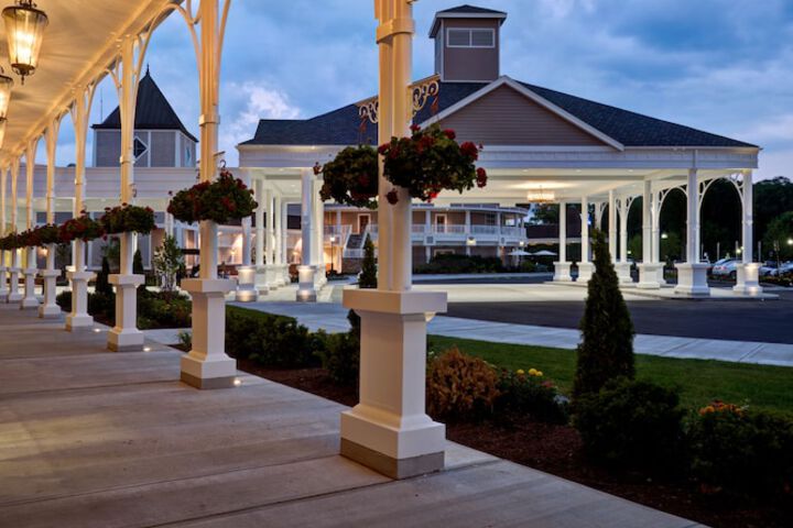 Saratoga Casino Hotel