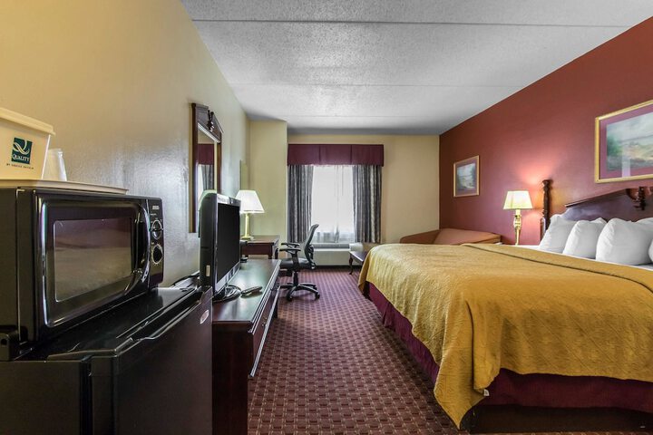Room 14 of 25