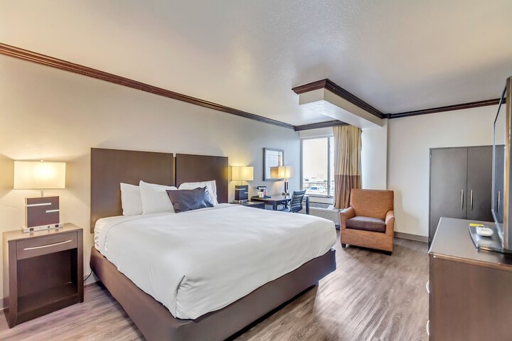 Room 46 of 103