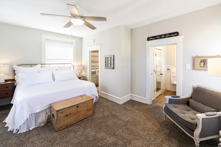 Room 14 of 39